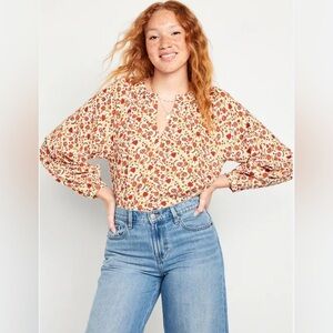 EUC Old Navy V Neck Long-Sleeve Floral Top